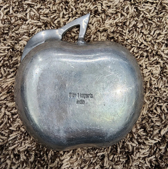 Pier 1 Imports Apple & Leaf Shaped Metal Candy Trinket Dishes India - Picture 2 of 2